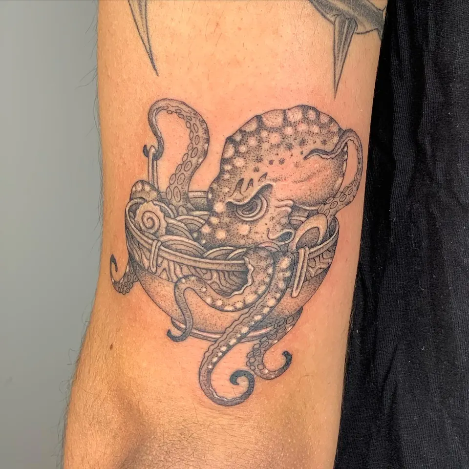 Tatouage « Pieuvre à l'amphore »