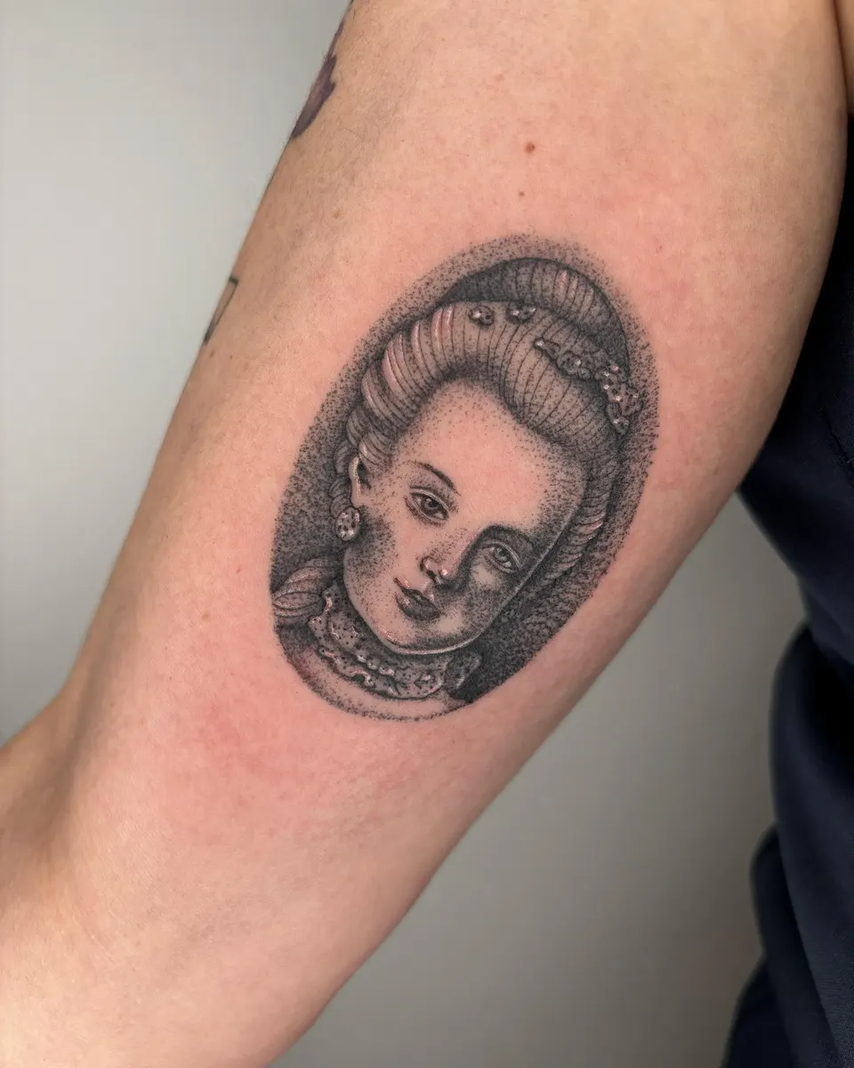 Tatouage « Portrait baroque »