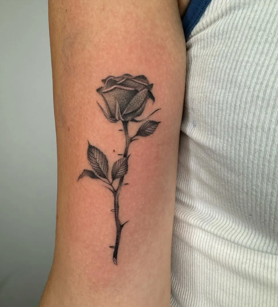 Tatouage « Rose noire »